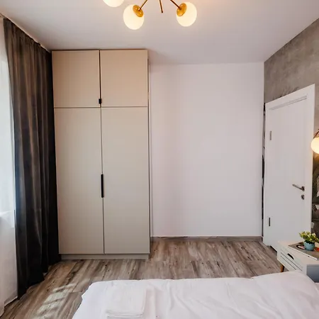 Emerald - Private Parking & Self Check-in Temešvár