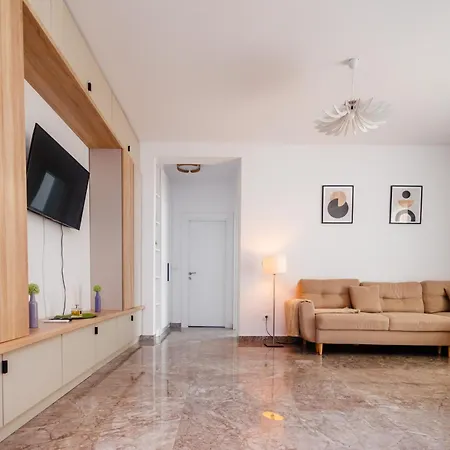 Emerald - Private Parking & Self Check-in Apartmán