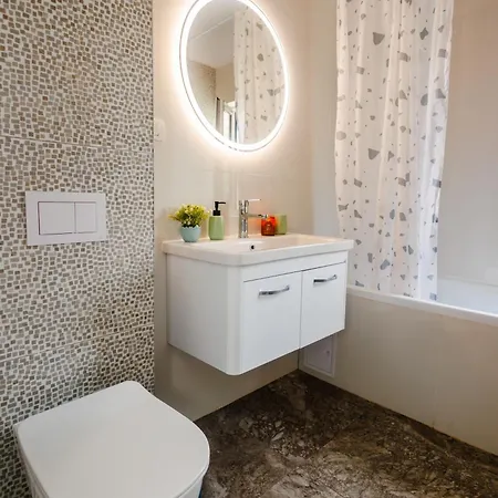 Apartmán Emerald - Private Parking & Self Check-in
